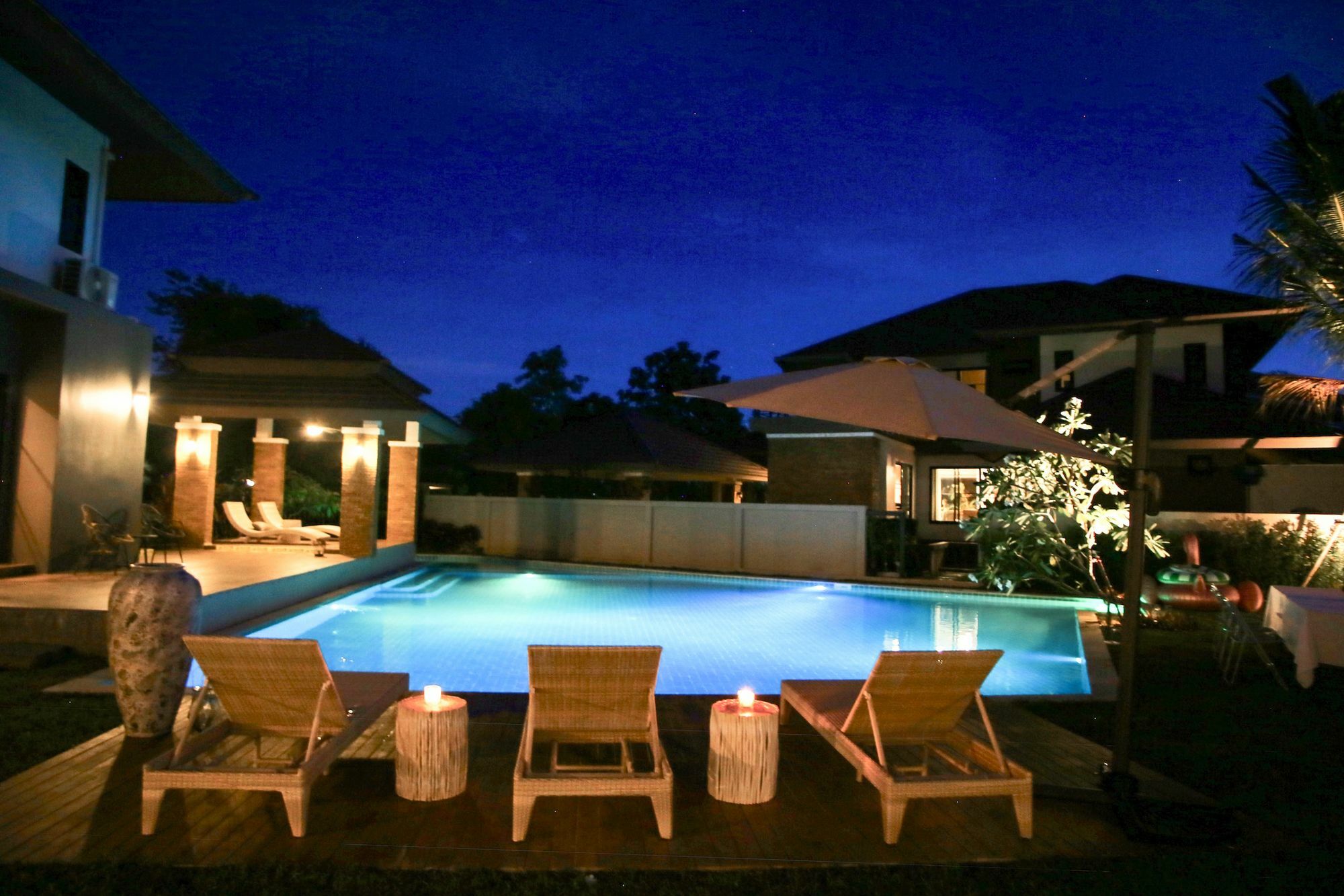 Moin 1617 Luxury Double-Pool Villa チエンマイ エクステリア 写真