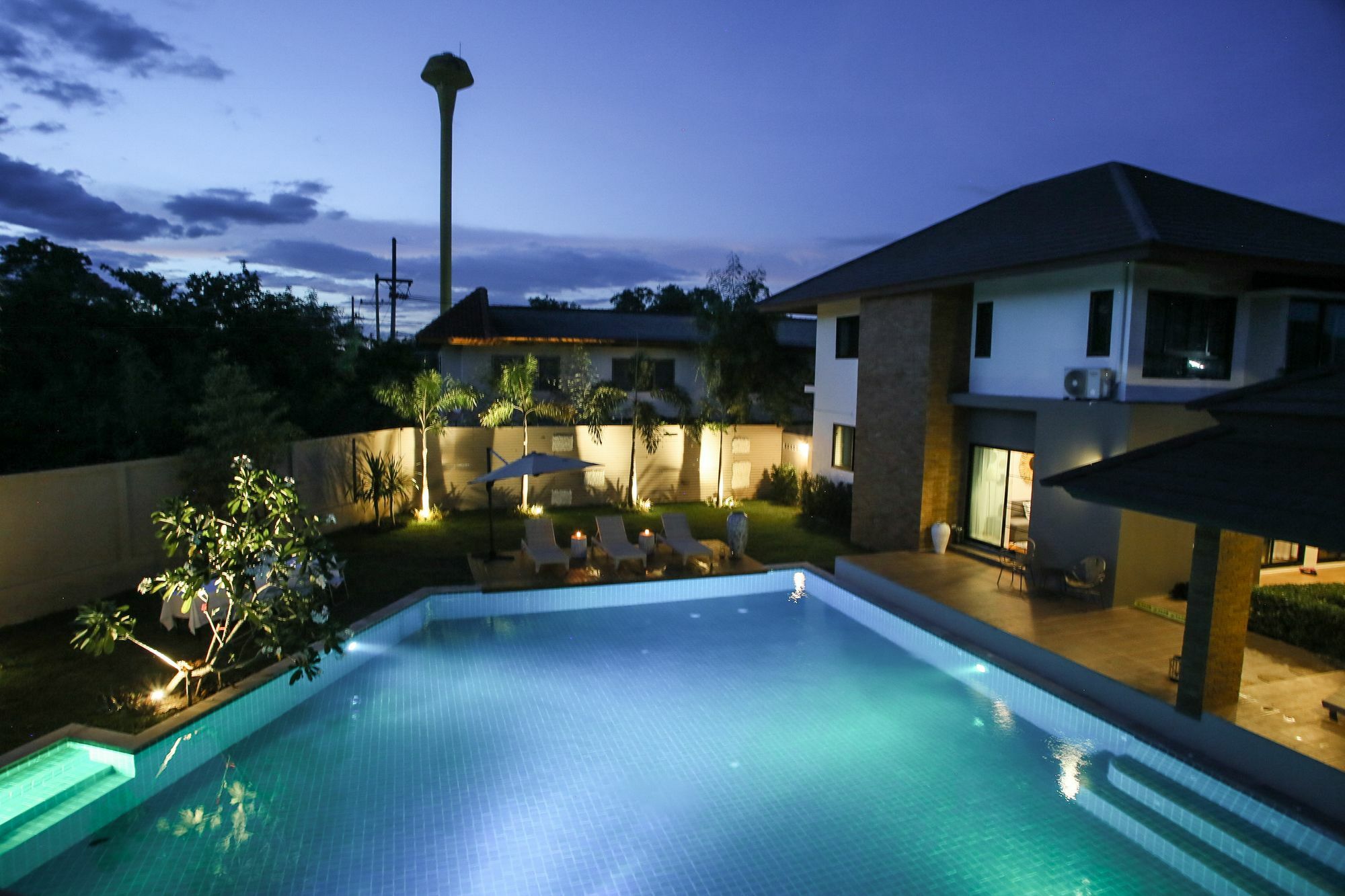 Moin 1617 Luxury Double-Pool Villa チエンマイ エクステリア 写真