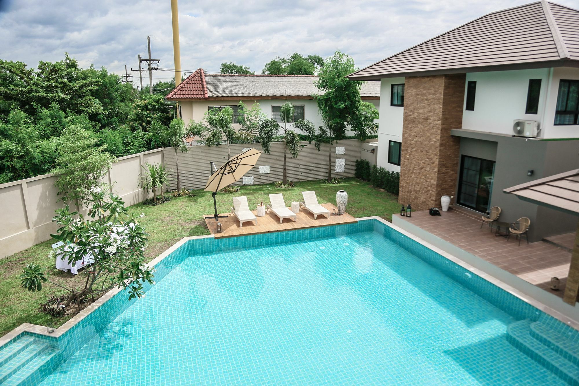 Moin 1617 Luxury Double-Pool Villa チエンマイ エクステリア 写真